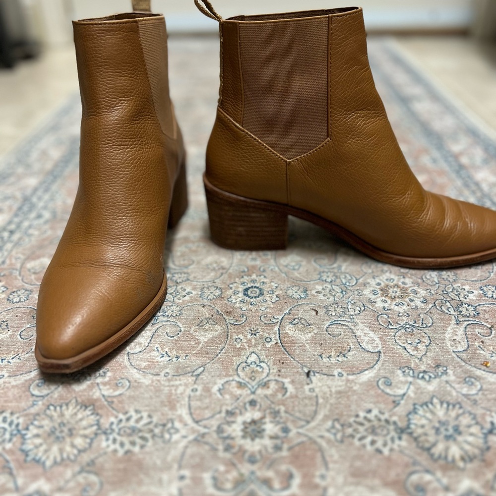 Filip Chinese Laundry booties size 7